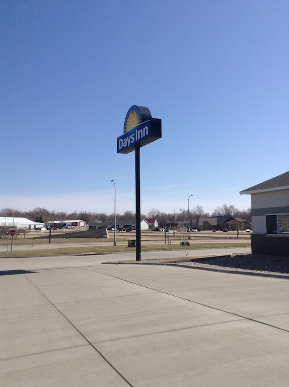 Days Inn By Wyndham Carroll Exterior photo