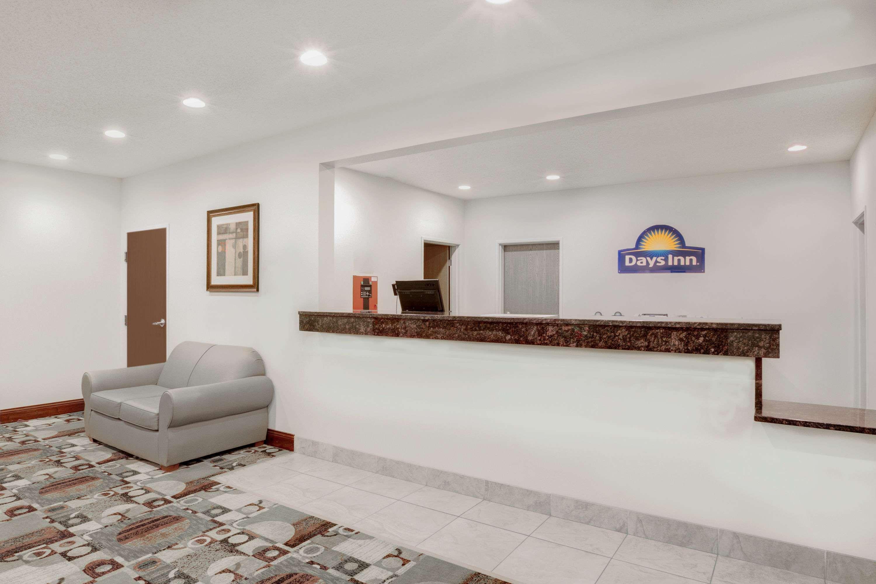 Days Inn By Wyndham Carroll Exterior photo
