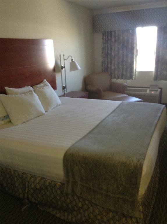 Days Inn By Wyndham Carroll Room photo